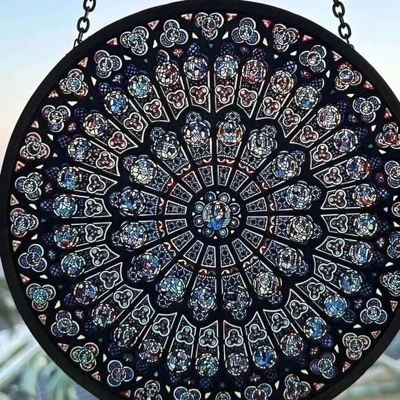 Notre dame window suncatcher Vintage art glass - Picture 5 of 5